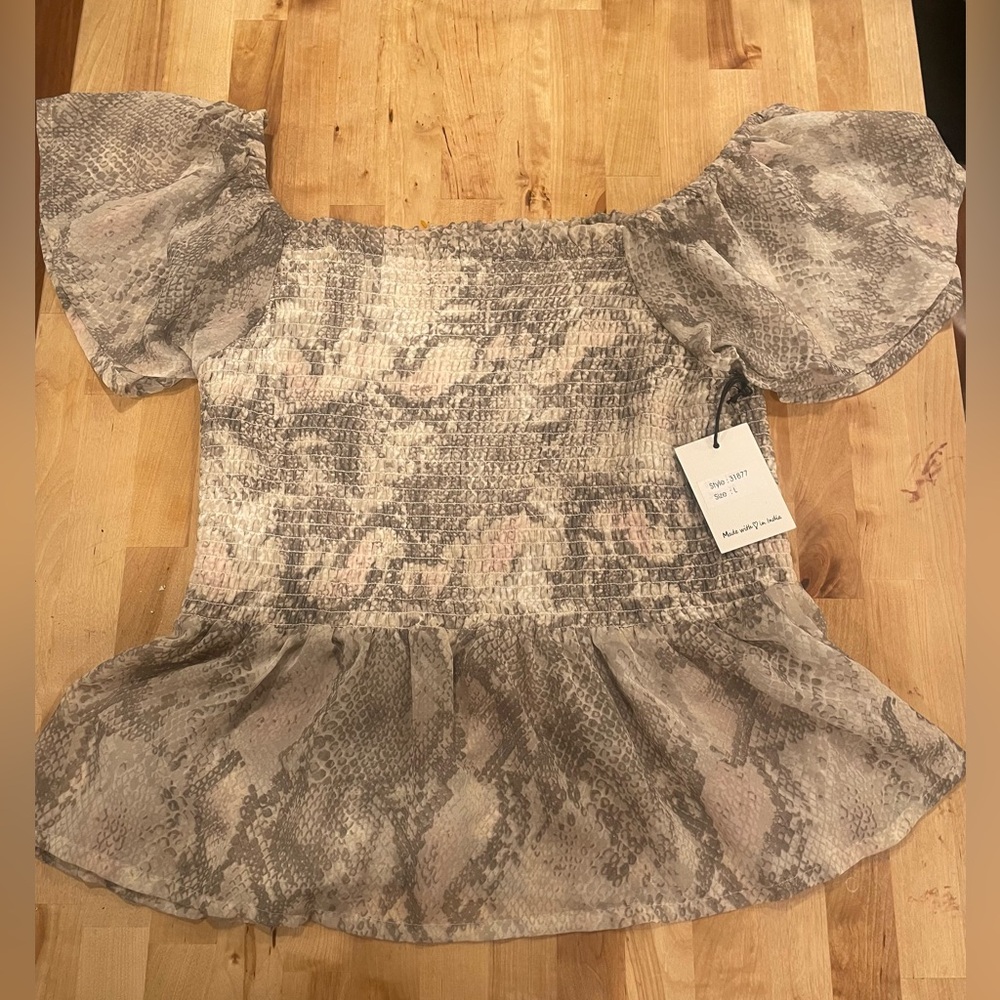Japna Snakeprint Ruffle Sleeve Top - Picture 1 of 5